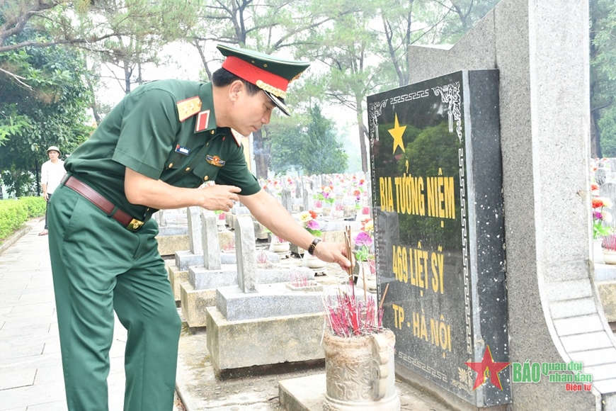 Đoàn công tác Quân ủy Trung ương, Bộ Quốc phòng tổ chức các hoạt động tri ân tại Quảng Trị