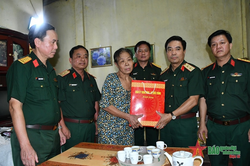 Đoàn công tác Quân ủy Trung ương, Bộ Quốc phòng tổ chức các hoạt động tri ân tại Quảng Trị