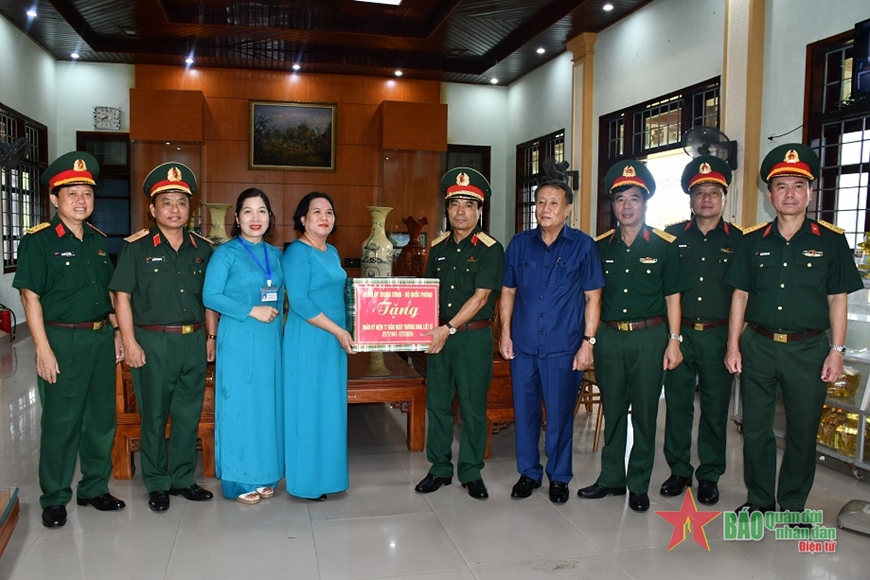 Đoàn công tác Quân ủy Trung ương, Bộ Quốc phòng tổ chức các hoạt động tri ân tại Quảng Trị