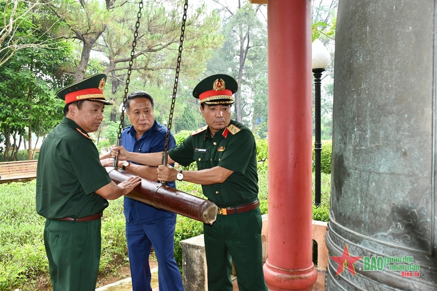 Đoàn công tác Quân ủy Trung ương, Bộ Quốc phòng tổ chức các hoạt động tri ân tại Quảng Trị