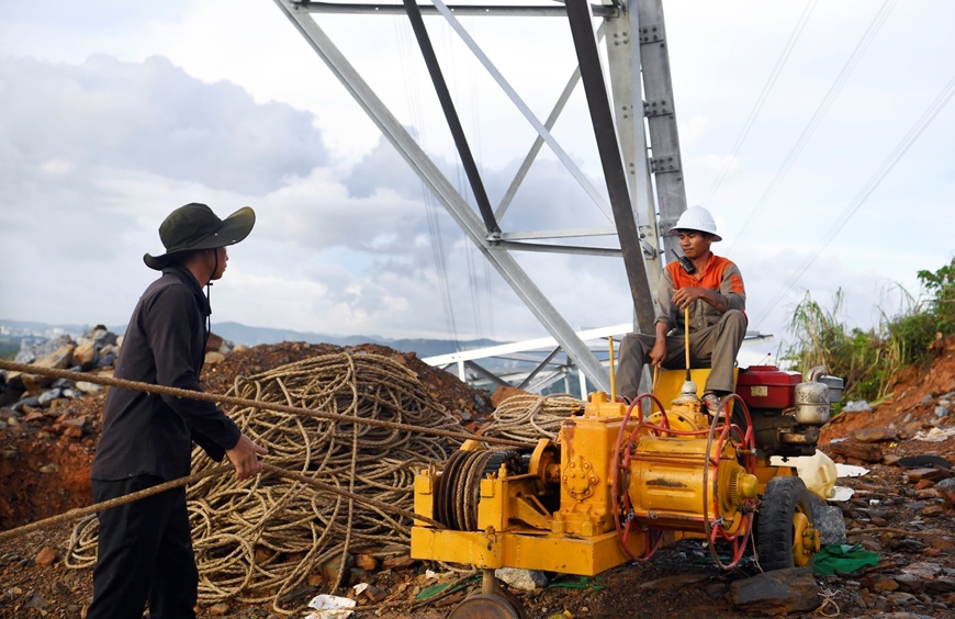 Trên công trường đường dây 500kV mạch 3-Bài 3: Công trường là trường học lớn (Tiếp theo và hết)