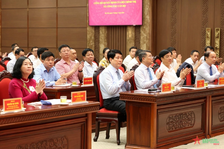 Đồng chí Bùi Thị Minh Hoài giữ chức vụ Bí thư Thành ủy Hà Nội