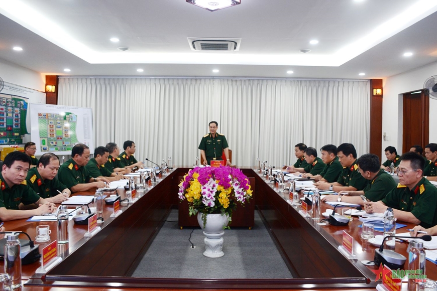 Thượng tướng Vũ Hải Sản thăm, kiểm tra Trường Sĩ quan Thông tin