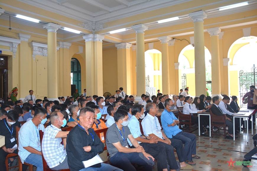 254 bị cáo hầu tòa trong ngày đầu xét xử đầu tiên đại án Cục Đăng kiểm Việt Nam