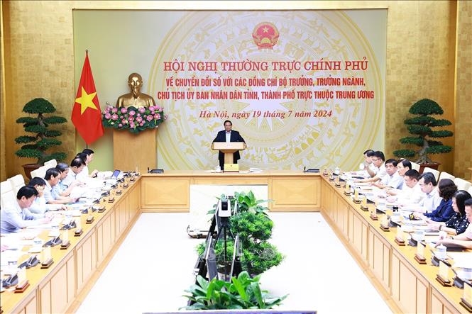 Thủ tướng Phạm Minh Chính chủ trì Hội nghị về chuyển đổi số với các Bộ trưởng, Trưởng ngành, Chủ tịch UBND các tỉnh, thành phố