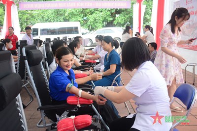 Gallery - 	Điện Biên: Tiếp nhận hơn 270 đơn vị máu