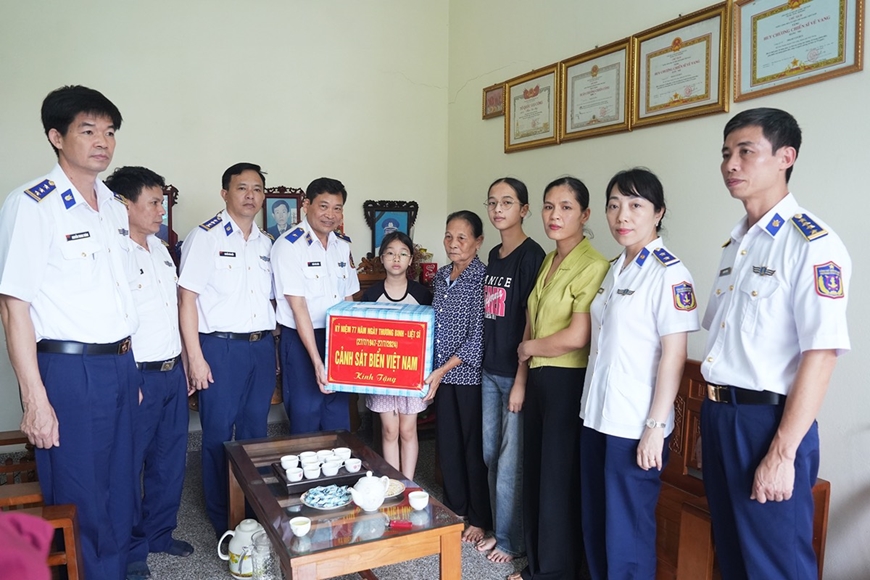Cảnh sát biển Việt Nam tri ân các Anh hùng liệt sĩ