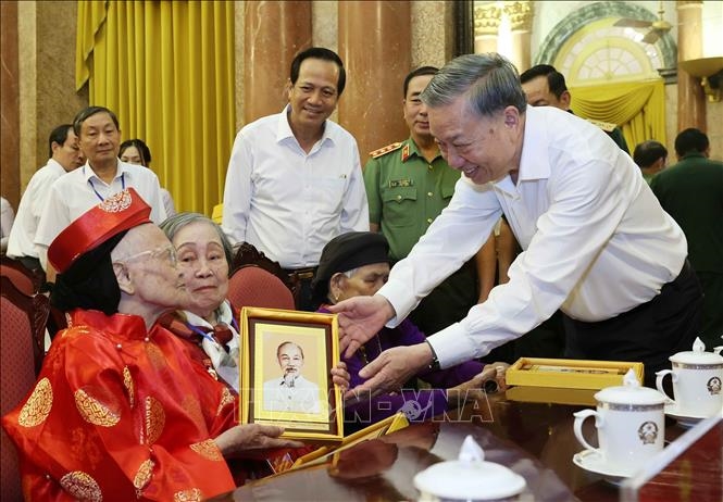 Chủ tịch nước Tô Lâm: Cần tiếp tục giải quyết tốt các chế độ, chính sách cho người có công