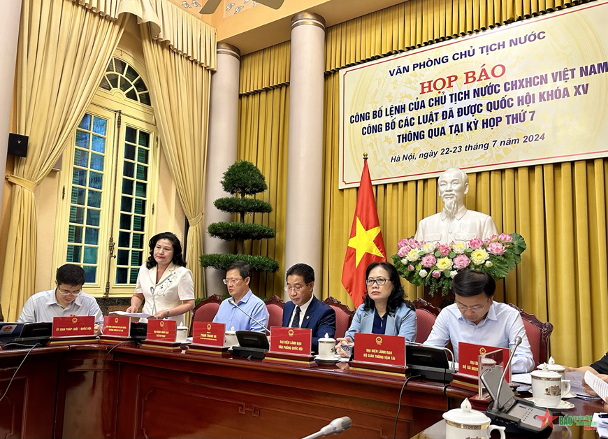 Văn phòng Chủ tịch nước họp báo công bố 5 luật