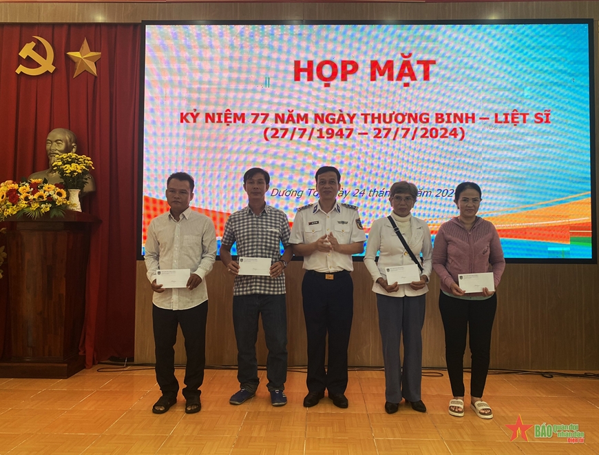 Bộ tư lệnh Vùng Cảnh sát biển 4: Phát huy đạo lý “uống nước nhớ nguồn”