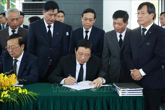 Lễ Quốc tang Tổng Bí thư Nguyễn Phú Trọng: Xúc động những dòng sổ tang của lãnh đạo Đảng, Nhà nước và nhân dân