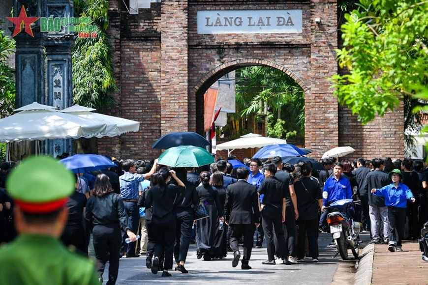 Xúc động trước tình cảm người dân quê nhà đến tiễn biệt đồng chí Tổng Bí thư Nguyễn Phú Trọng
