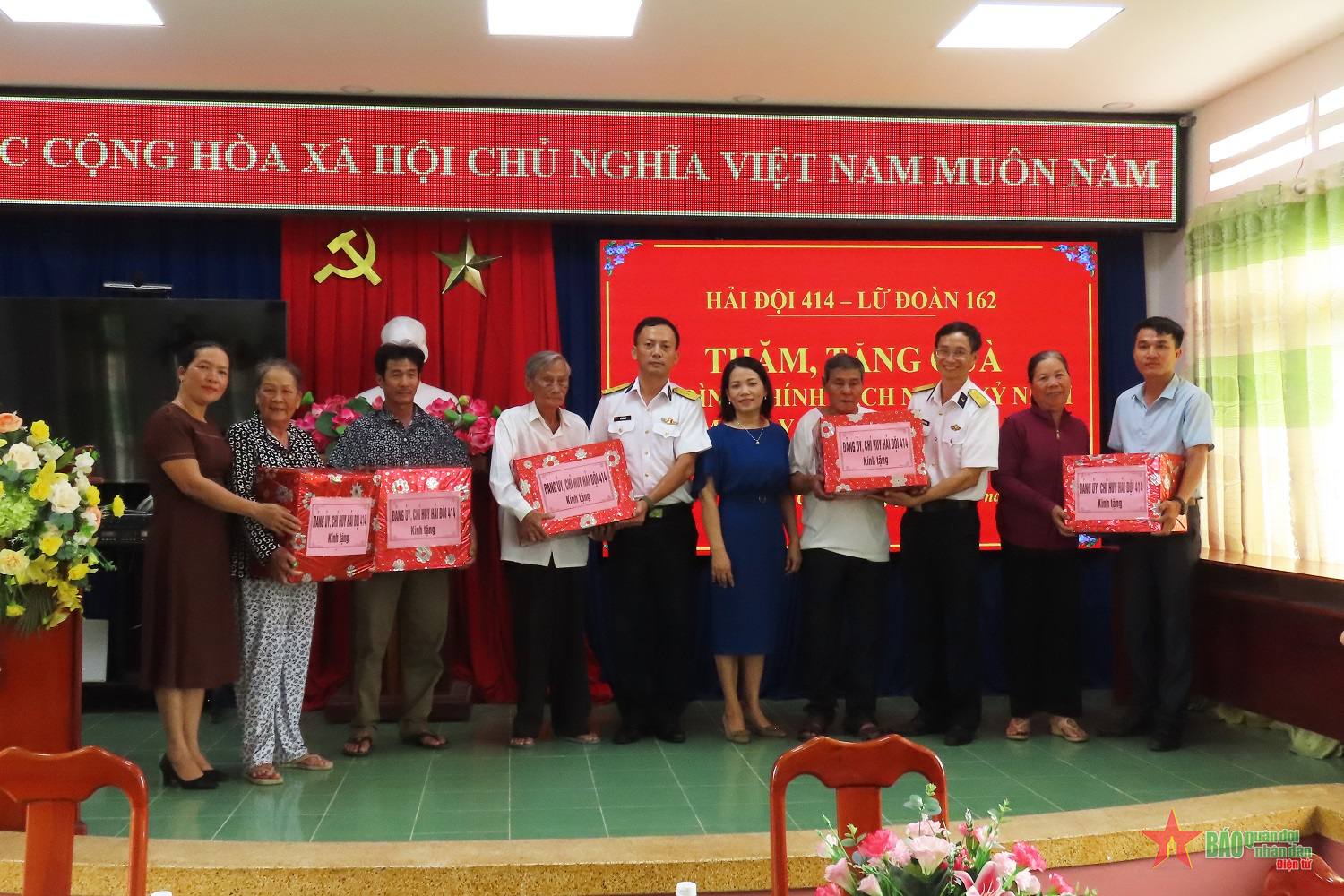 Lữ đoàn 162 (Vùng 4 Hải quân) tổ chức các hoạt động tri ân kỷ niệm Ngày Thương binh-Liệt sĩ