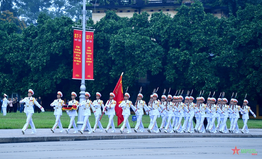 View - 	Lễ thượng cờ rủ Quốc tang Tổng Bí thư Nguyễn Phú Trọng