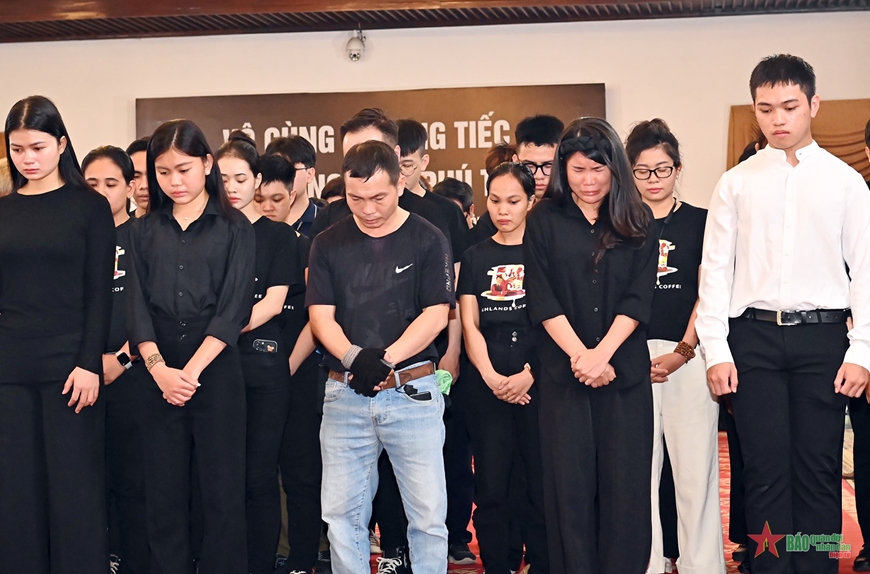 TP Hồ Chí Minh: Người dân xếp hàng dài viếng Tổng Bí thư Nguyễn Phú Trọng