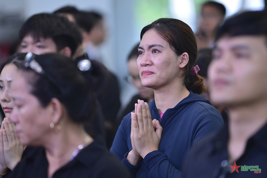 TP Hồ Chí Minh: Người dân xếp hàng dài viếng Tổng Bí thư Nguyễn Phú Trọng