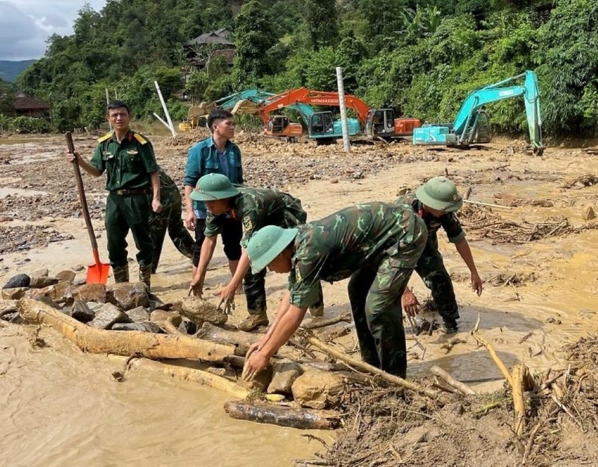 Điện Biên: Nỗ lực tìm kiếm nạn nhân mất tích và khắc phục hậu quả lũ quét