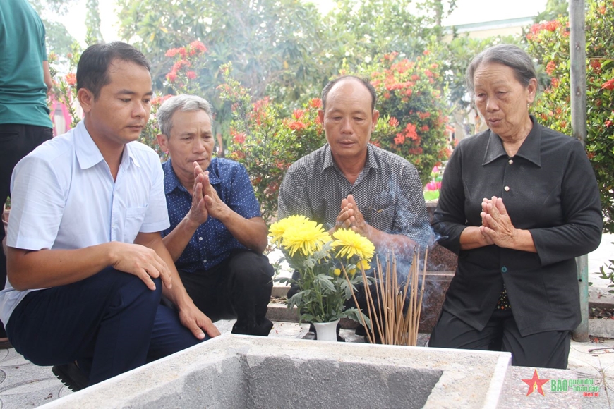Đón các anh về với đồng đội