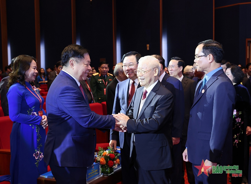 Soi đường cho đổi mới tổ chức, xây dựng đội ngũ cán bộ công đoàn