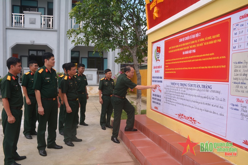 Định hướng kịp thời tư tưởng của bộ đội là nền tảng để đơn vị hoàn thành mọi nhiệm vụ