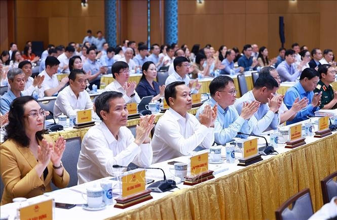 Thủ tướng Phạm Minh Chính chủ trì Hội nghị trực tuyến toàn quốc triển khai thực thi các Luật, Nghị quyết của Quốc hội