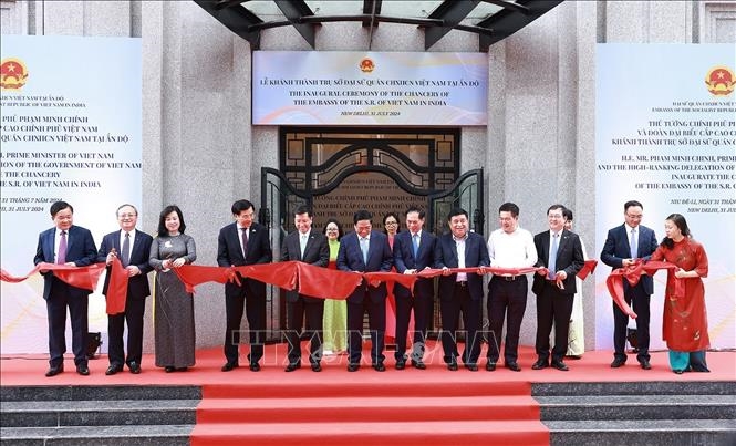 Thủ tướng Phạm Minh Chính gặp gỡ cán bộ, nhân viên Đại sứ quán và cộng đồng người Việt Nam tại Ấn Độ
