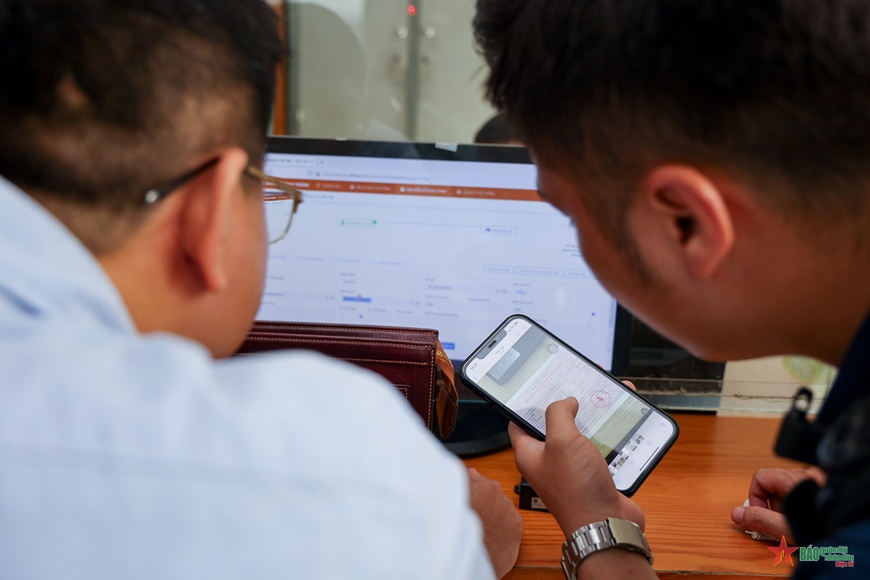 Hà Nội: Sẵn sàng phục vụ người dân đăng ký xe qua VNeID