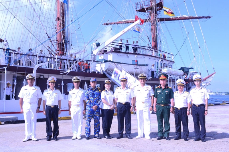 Tàu buồm 286 - Lê Quý Đôn rời Brunei, lên đường về nước