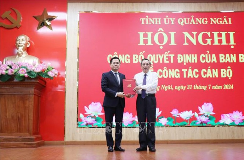 Ông Nguyễn Hoàng Giang được bầu giữ chức Chủ tịch Ủy ban nhân dân tỉnh Quảng Ngãi