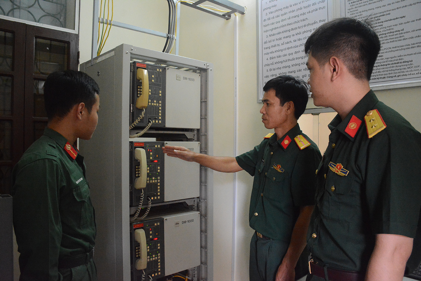 Đoàn Nam Liên anh hùng tiến lên hiện đại