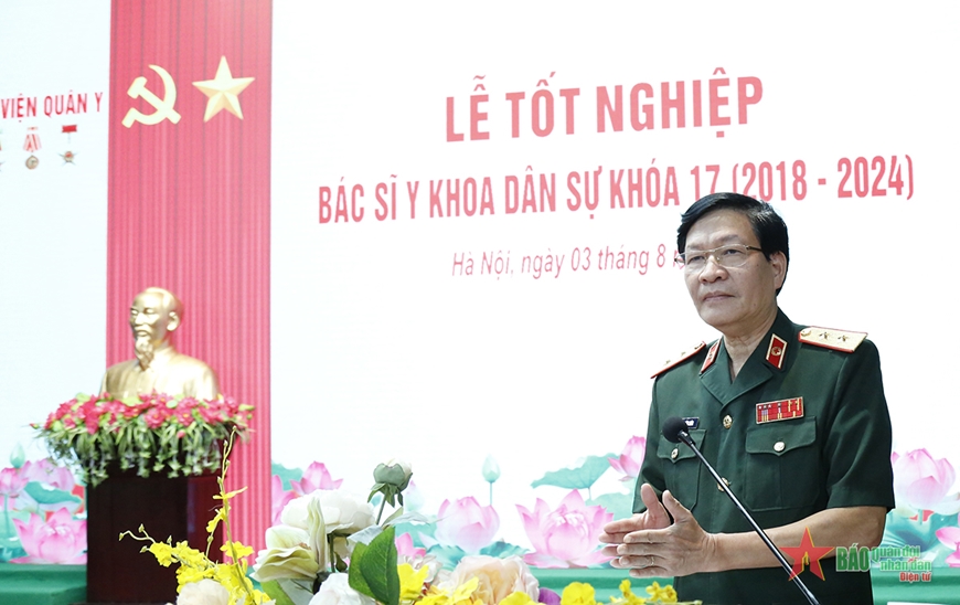 Học viện Quân y tổ chức Lễ tốt nghiệp bác sĩ y khoa dân sự khóa 17