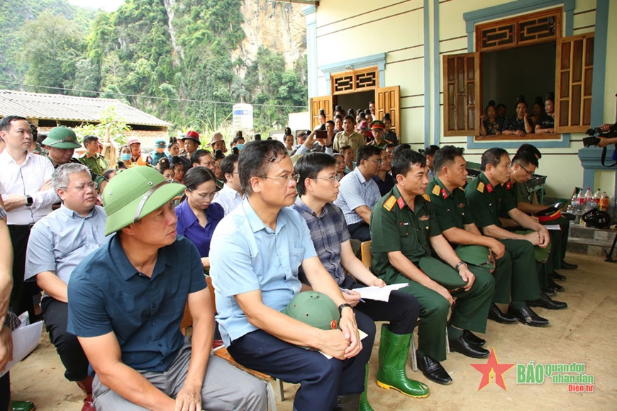 Phó thủ tướng Chính phủ Lê Thành Long kiểm tra vùng ngập úng tại xã Chiềng Đen, thành phố Sơn La​