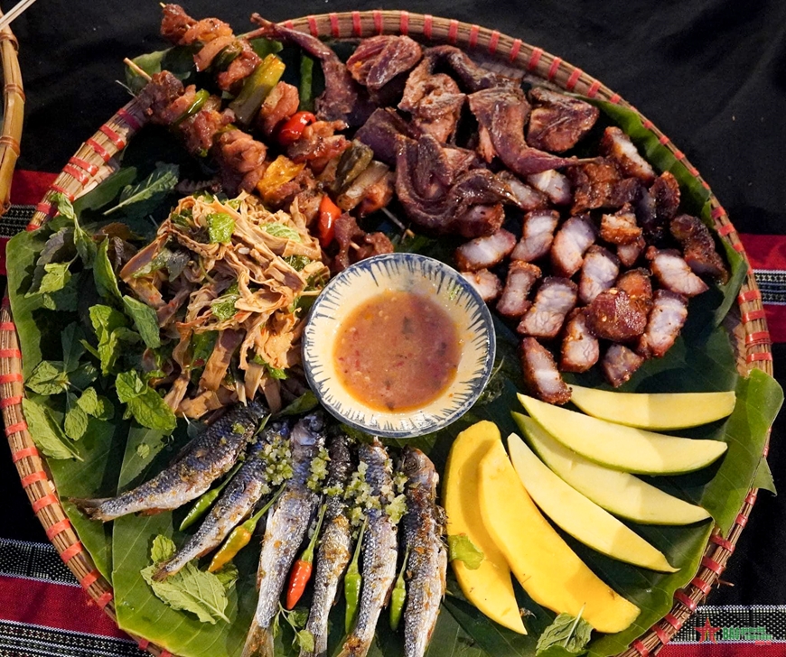 Chợ phiên Măng Đen độc đáo, ấn tượng