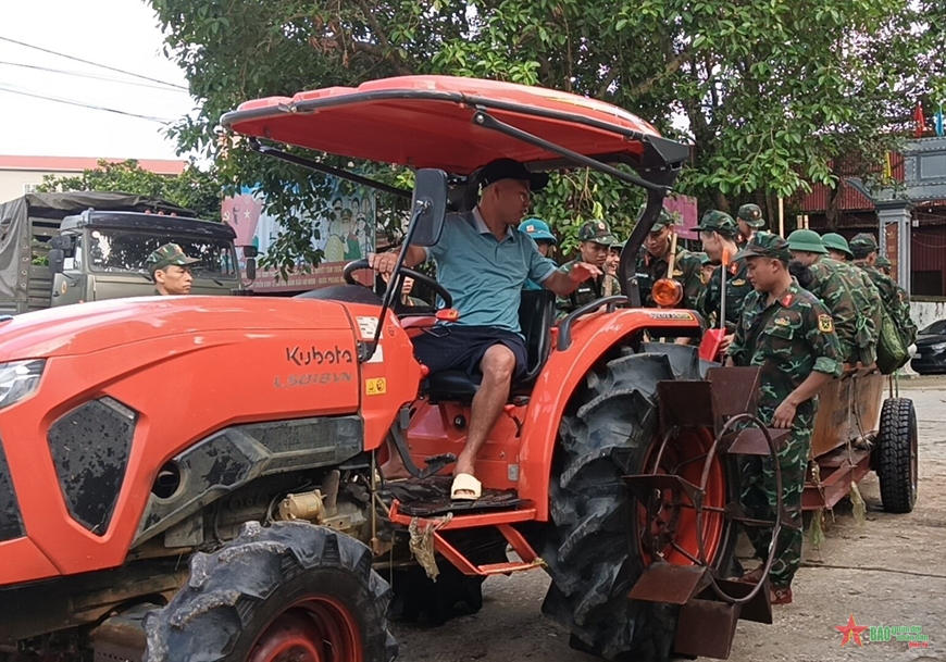 Hà Nội: Xã Nam Phương Tiến còn 495 hộ với 2.407 nhân khẩu bị cô lập bởi nước lũ
