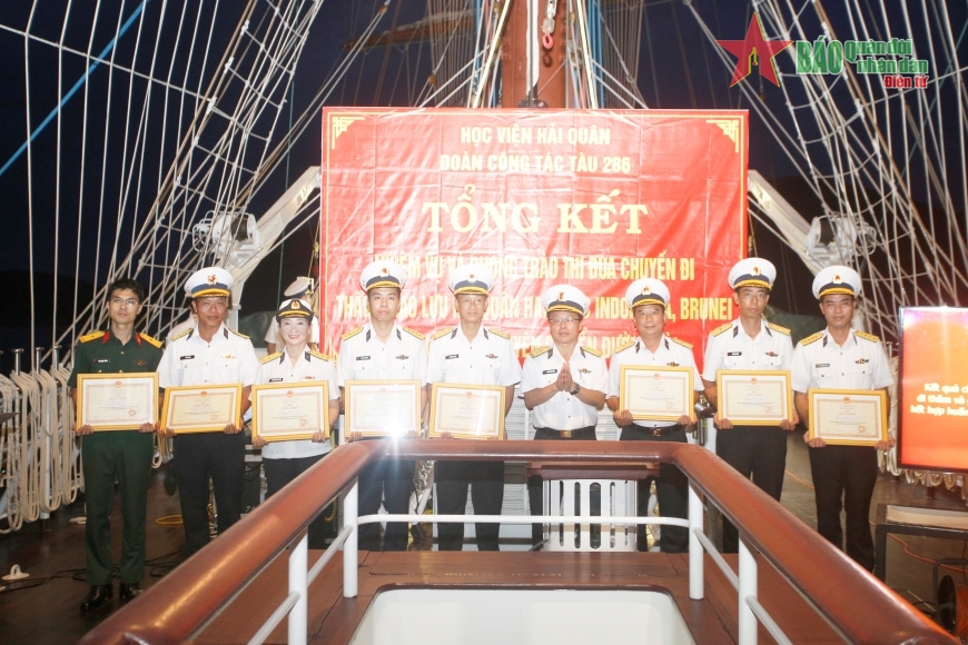 Tàu buồm 286 - Lê Quý Đôn kết thúc tốt đẹp chuyến thăm, giao lưu với Hải quân Indonesia và Brunei