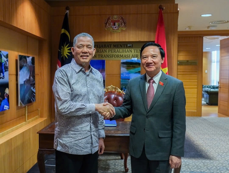 Phó chủ tịch Quốc hội Nguyễn Khắc Định gặp Phó thủ tướng Malaysia