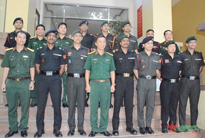 Gallery - 	Tọa đàm, giao lưu sĩ quan trẻ Việt Nam - Ấn Độ