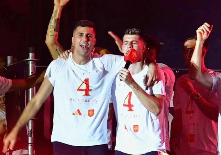 Tin thể thao hôm nay (8-8): Arsenal thắng đậm trên sân nhà, võ sĩ Cuba đi vào lịch sử Olympic