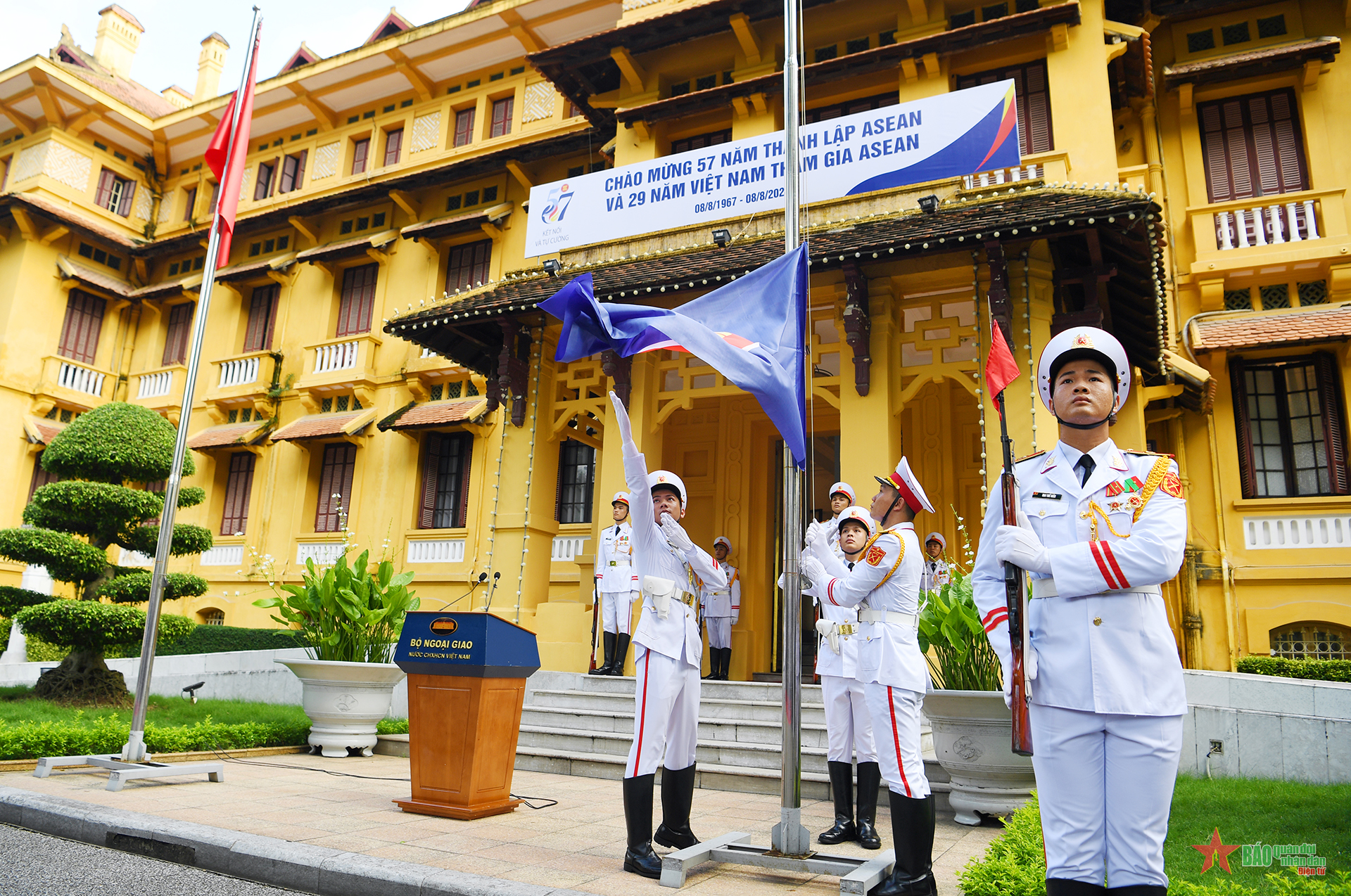 Lễ thượng cờ kỷ niệm 57 năm Ngày thành lập ASEAN