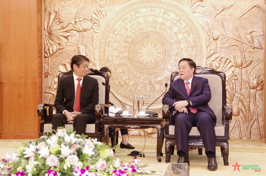 Trưởng Ban Tuyên giáo Trung ương Nguyễn Trọng Nghĩa tiếp Đại sứ Ấn Độ và Nhật Bản