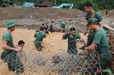 View - 	Bản tin thời sự tổng hợp tuần: Tỏa sáng hình ảnh Bộ đội Cụ Hồ