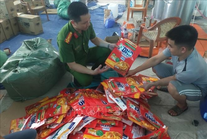 Thanh Hóa: Bắt quả tang 2 cơ sở chuyên sản xuất, phân phối nước giặt, nước rửa bát giả