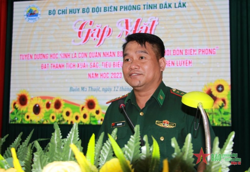 Bộ Chỉ huy Bộ đội Biên phòng tỉnh Đắk Lắk: Gặp mặt tuyên dương học sinh có thành tích trong học tập