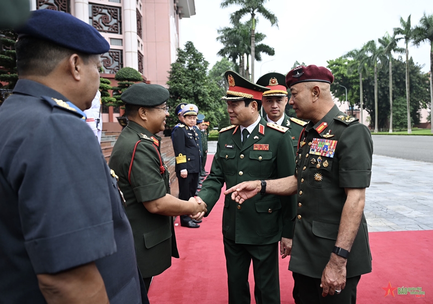 Thượng tướng Nguyễn Tân Cương chủ trì lễ đón Tư lệnh Lực lượng Quốc phòng Malaysia