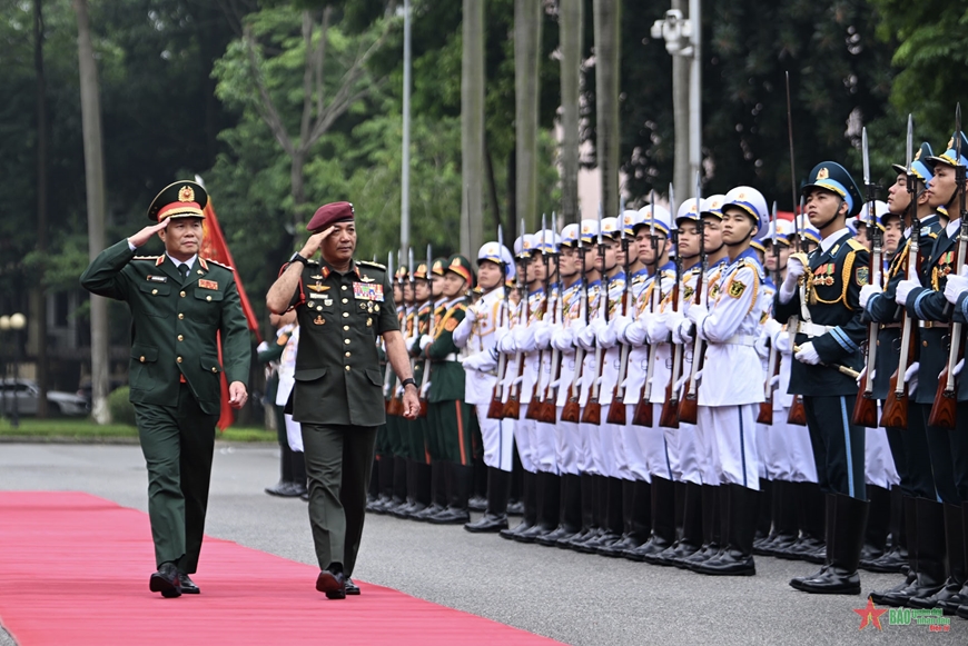 Thượng tướng Nguyễn Tân Cương chủ trì lễ đón Tư lệnh Lực lượng Quốc phòng Malaysia
