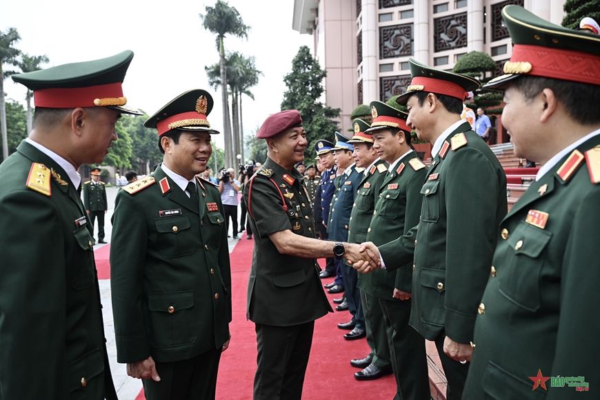 Thượng tướng Nguyễn Tân Cương chủ trì lễ đón Tư lệnh Lực lượng Quốc phòng Malaysia