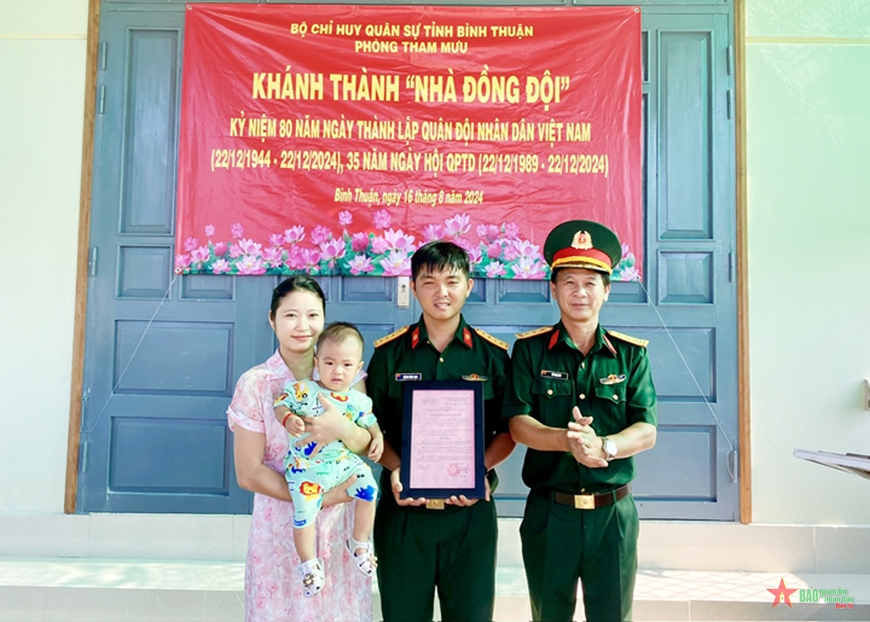 Bình Thuận bàn giao “Nhà đồng đội” tặng quân nhân khó khăn
