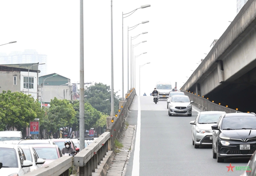 Hà Nội: Tăng cường xử lý xe máy đi trên đường Vành đai 3 trên cao