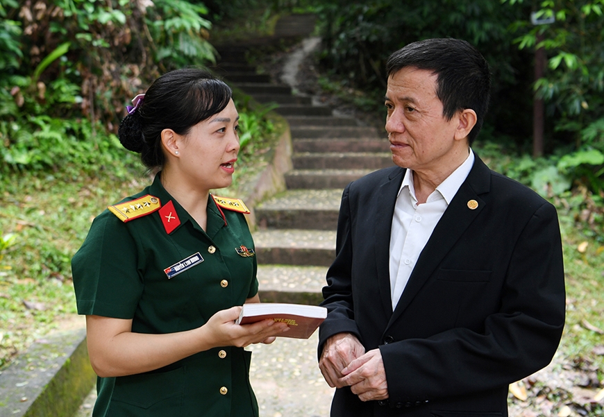 80 năm lắng đọng nghĩa tình
