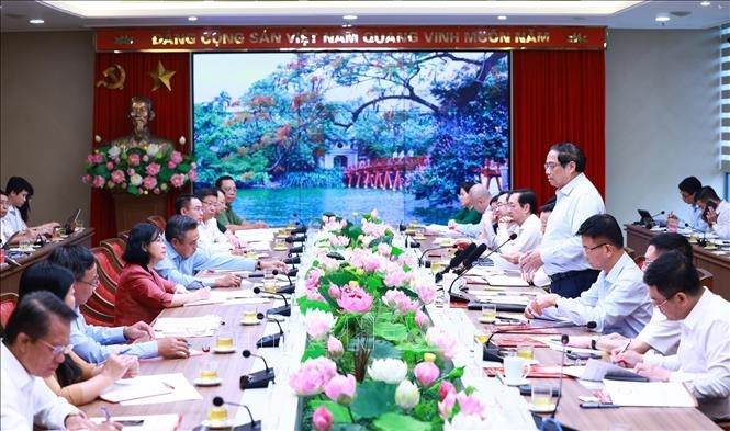 Thủ tướng Phạm Minh Chính làm việc với Ban Thường vụ Thành ủy Hà Nội